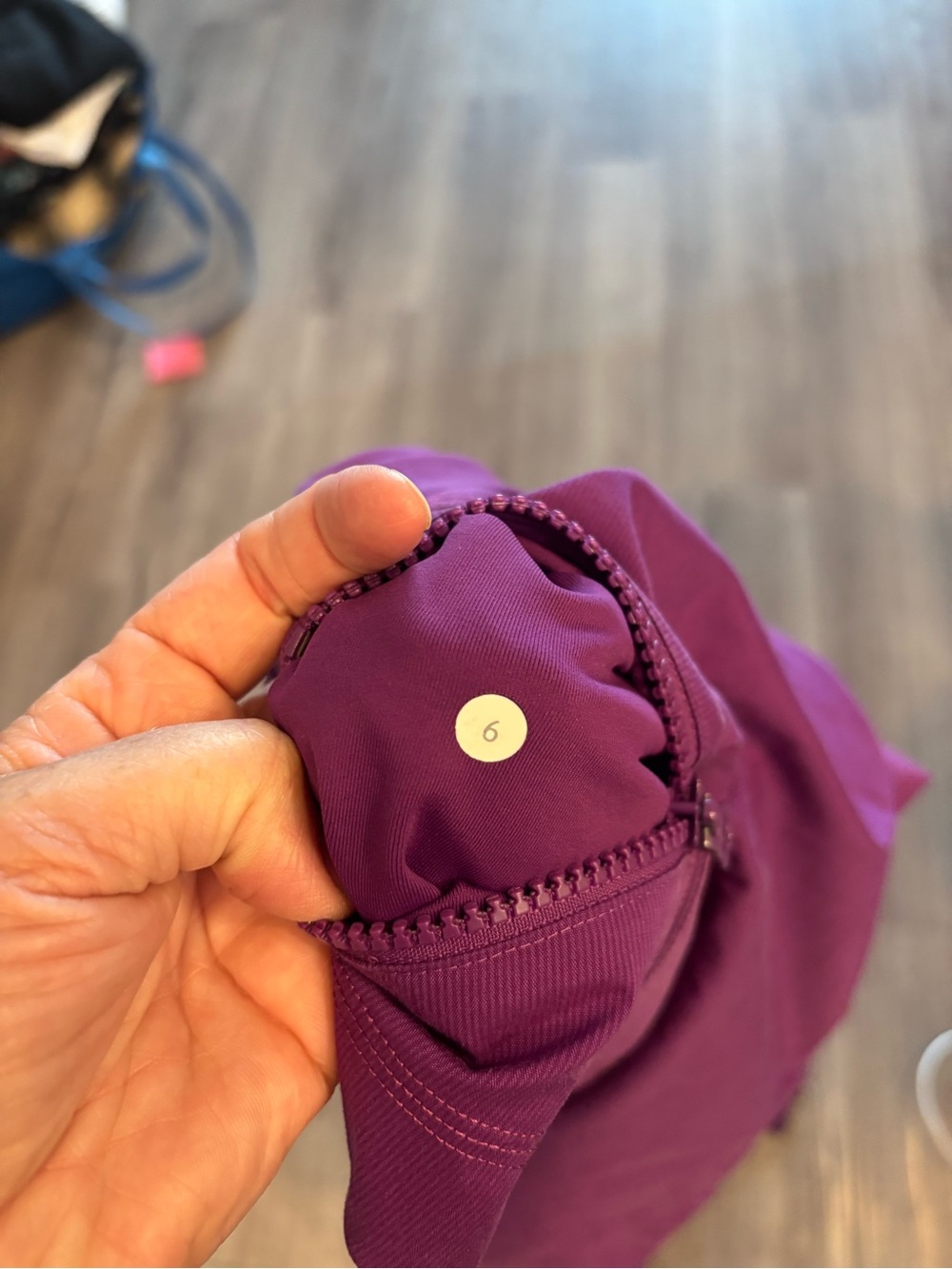 Lululemon jacket size 6 - Picture 7 of 7